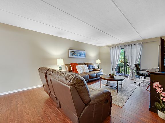 5th image of 444 Redondo Dr APT 312