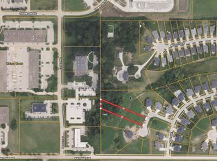 5815 Rose Cir, Des Moines, IA 50321