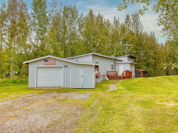 3925 Plack Rd, North Pole, AK 99705