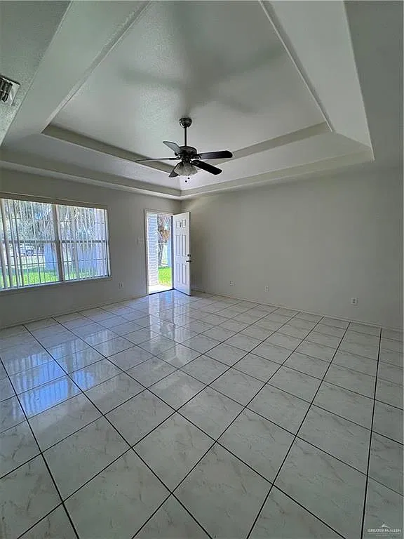 2 bed, 2.0 bath, 1000 sqft, $1,000 — Photo 4