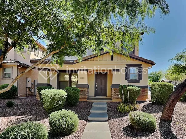 1070 S Deerfield Ln, Gilbert, AZ 85296