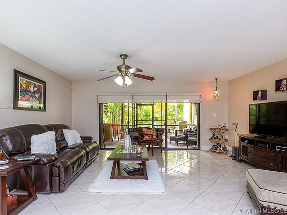3rd image of 3966 Estepona Ave #5D4