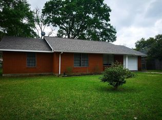 1207 L J St, Brenham, TX 77833