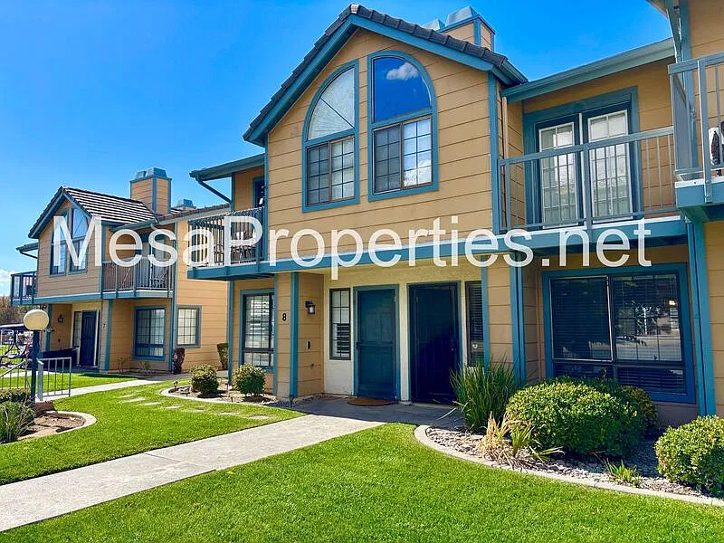2 bed, 2.5 bath, 1416 sqft, $2,100 — Photo 4