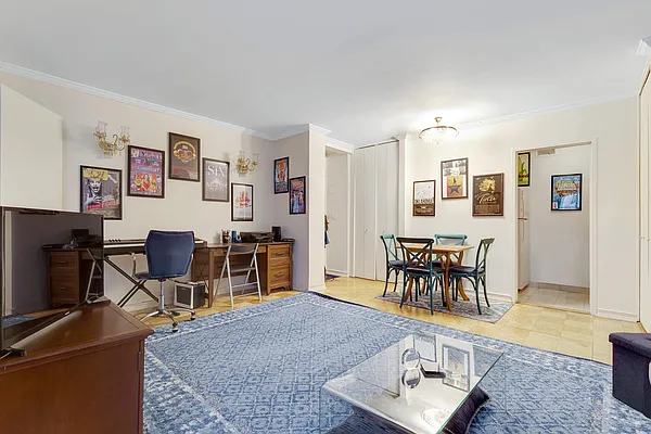 Rented by Compass | media 2