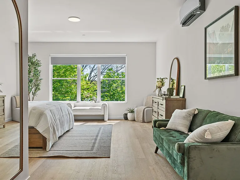 Riverhouse — Photo 12