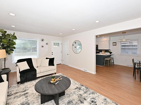 4th image of 6657 N 53rd STREET