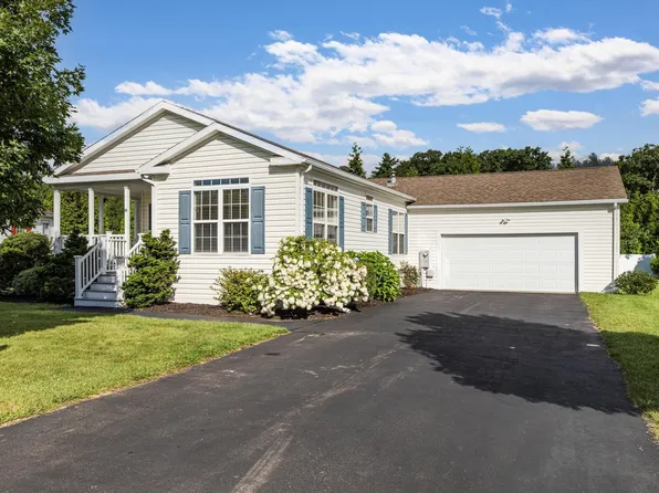 10 Aspen Way, North Hampton, NH 03862