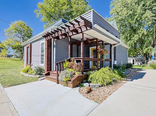 605 W Benton St, Savannah, MO 64485