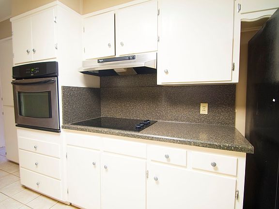 4th image of 3308 Tanglewood Dr