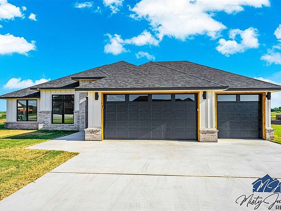 3rd image of 5465 NE Minnow Ln