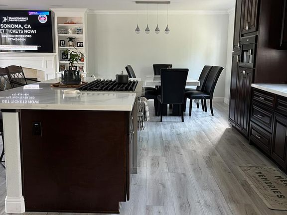 2nd image of 3001 Warren Ln