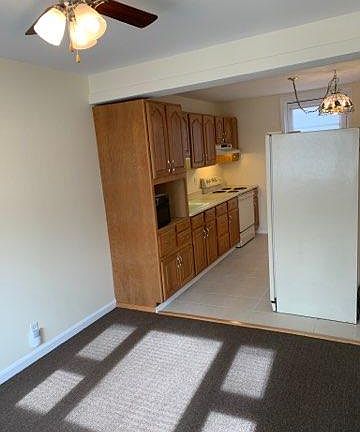 3rd image of 318 W Center St #Appt