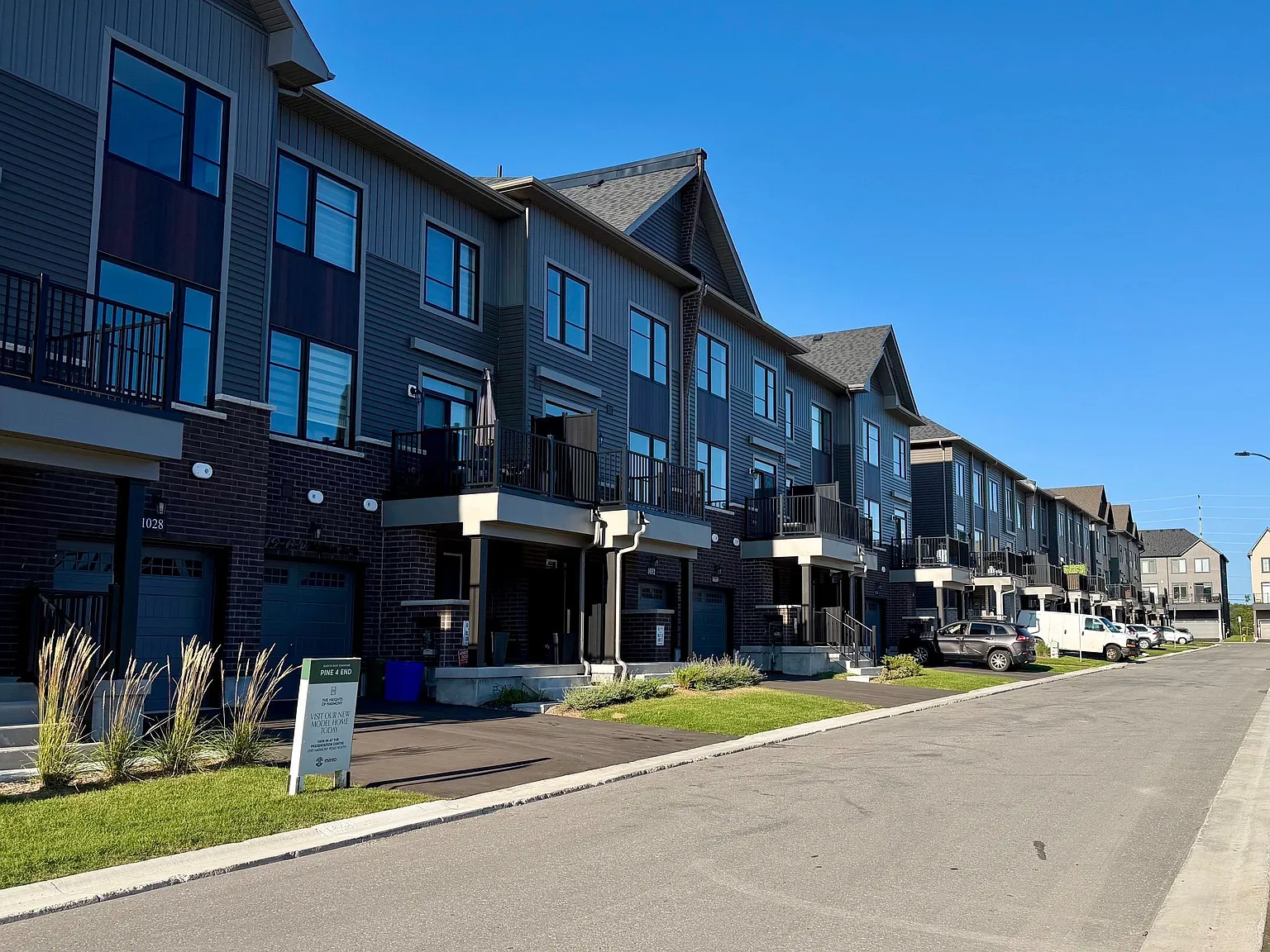 3 bed, $2,850 — Photo 1