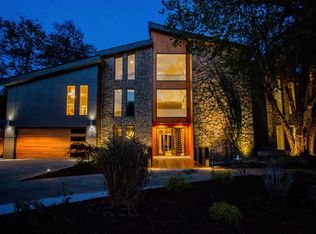 444 Lakeshore Dr, Lexington, KY 40502