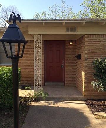 2nd image of 1518 W Park Row Dr