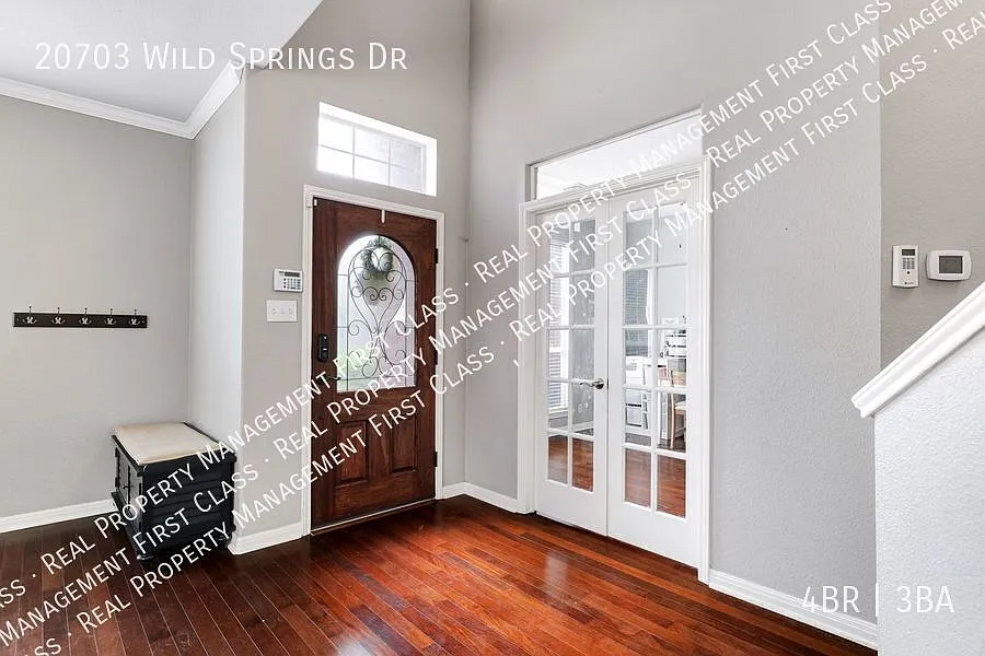 4 BR, 3 BA corner lot in gated community off 281 & Evans Rd! — Photo 3
