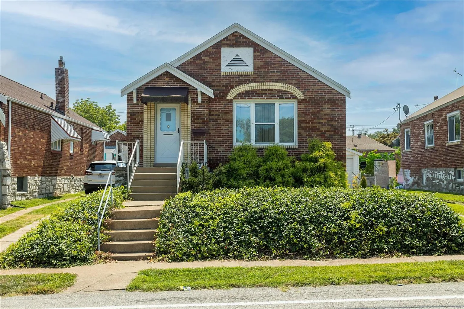 706 Avenue H photo 1