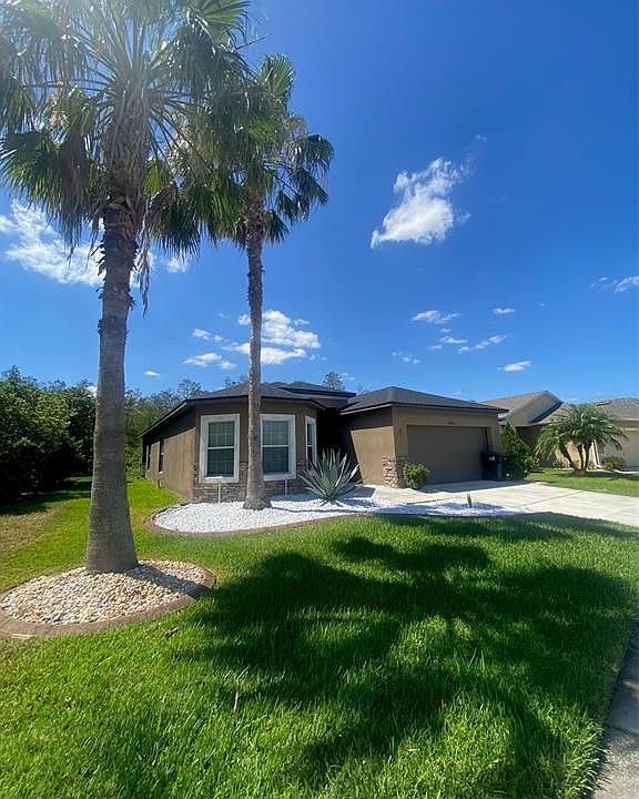 1st image of 2492 Brewerton Ln
