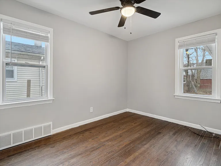 McCormick St — Photo 18