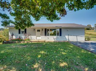 332 Deerlick Rd, Piney Flats, TN 37686