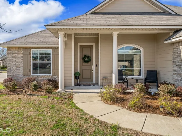 9804 Shadybrooke Dr, Shreveport, LA 71115