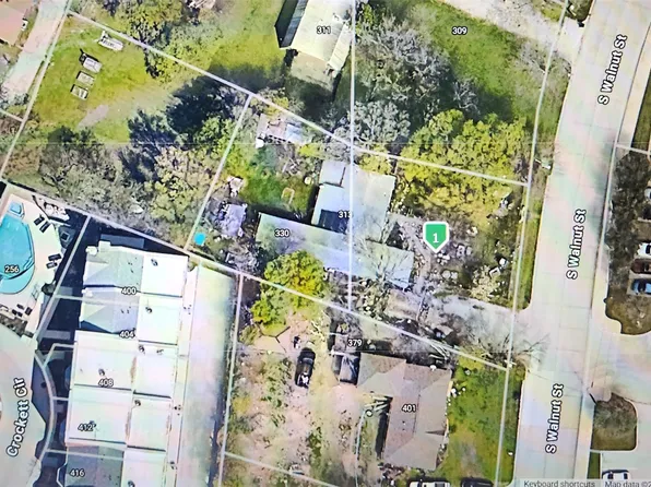313 S Walnut St, Roanoke, TX 76262