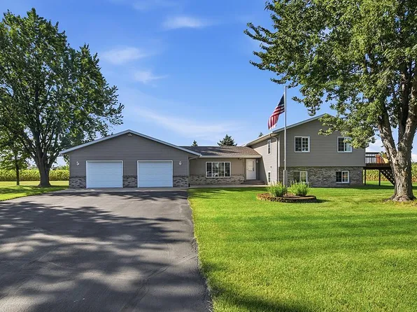 6637 229th St, Saint Cloud, MN 56301