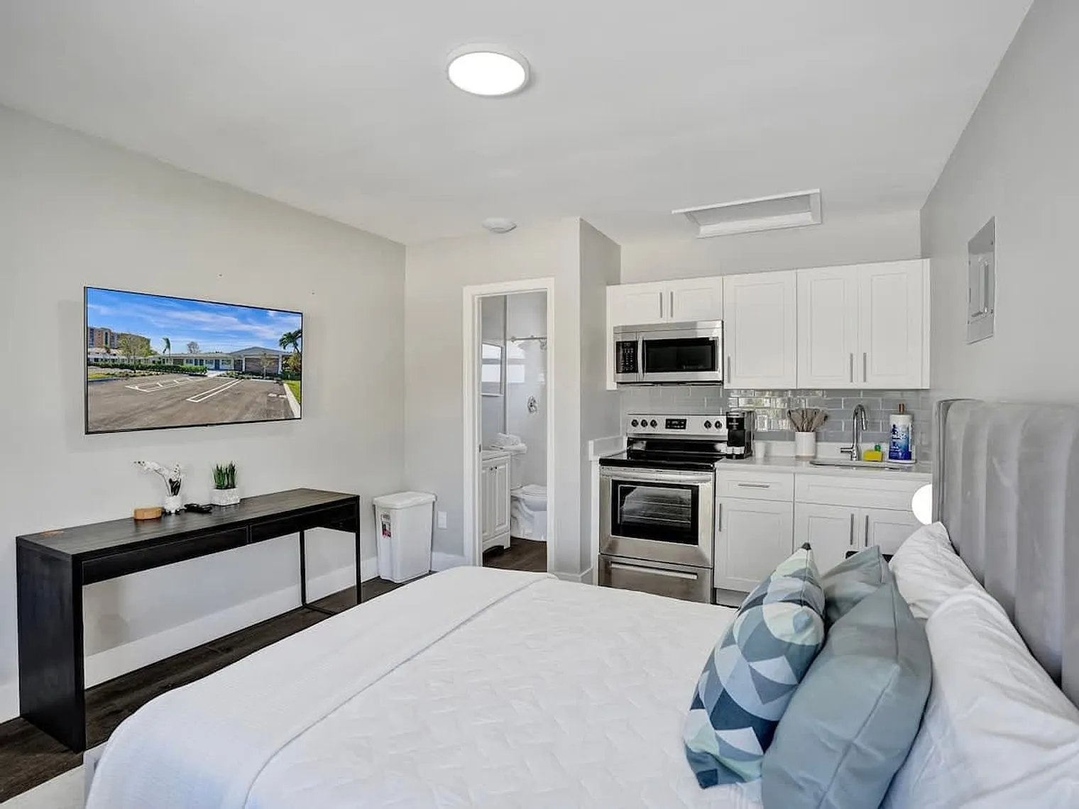 Studio, 1.0 bath, 387 sqft, $2,626 — Photo 4