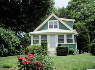 29 Violet Pl, Rhinebeck, NY 12572