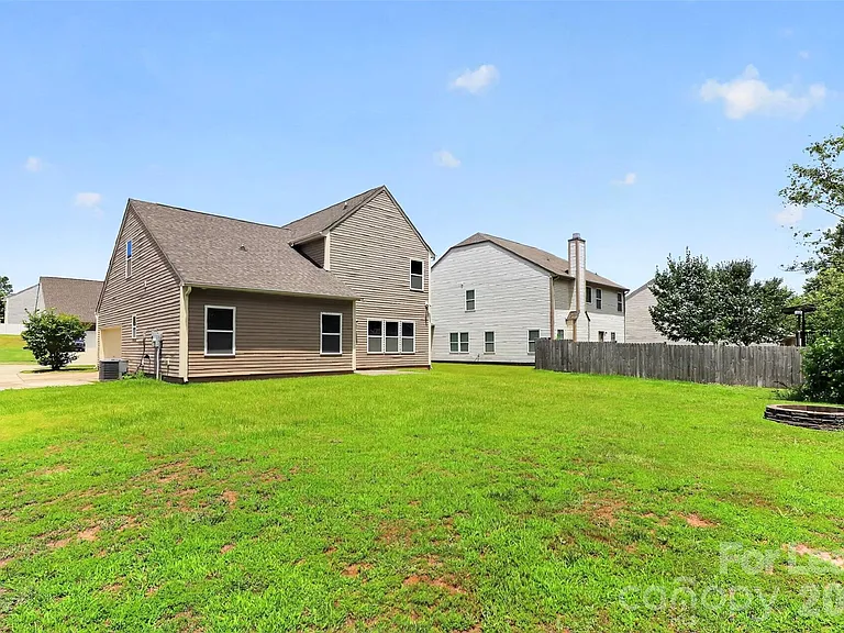 2038 Eddie Massey Ln — Photo 34