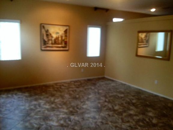 5th image of 4433 El Presidio Dr