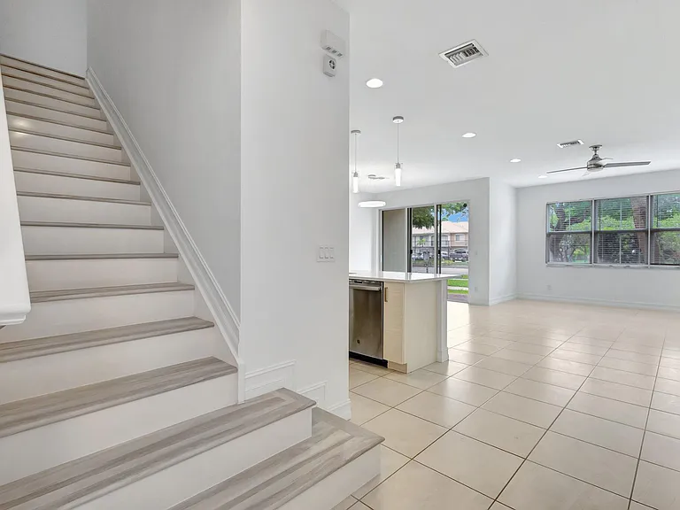 91 Palm Ln — Photo 28