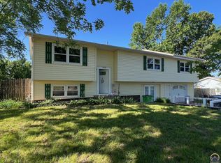 1609 Elk Horn Dr, Baldwin City, KS 66006