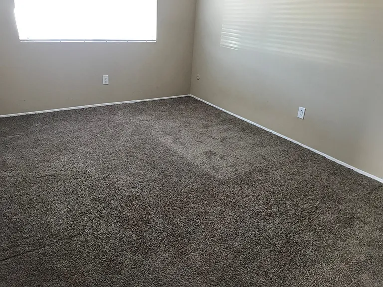 La Paloma Apartments — Photo 24