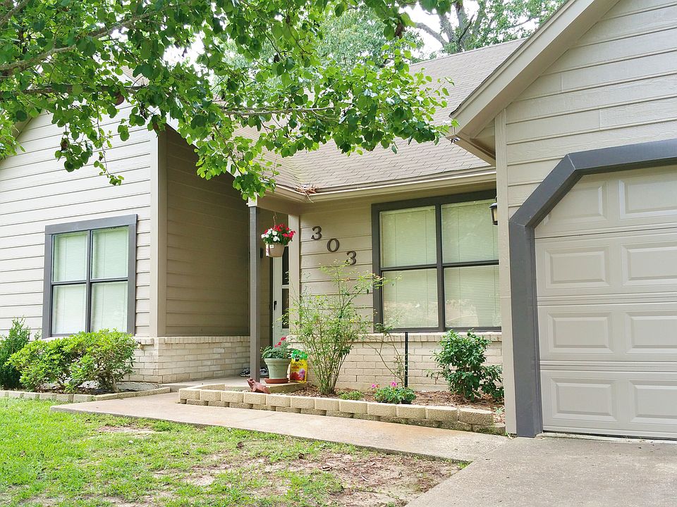 1st image of 303 Forest Creek Dr