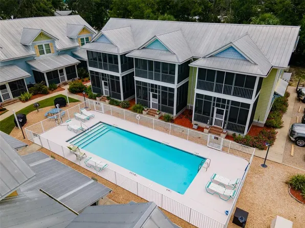 206 SE TENTH STREET #9, STEINHATCHEE, FL 32359