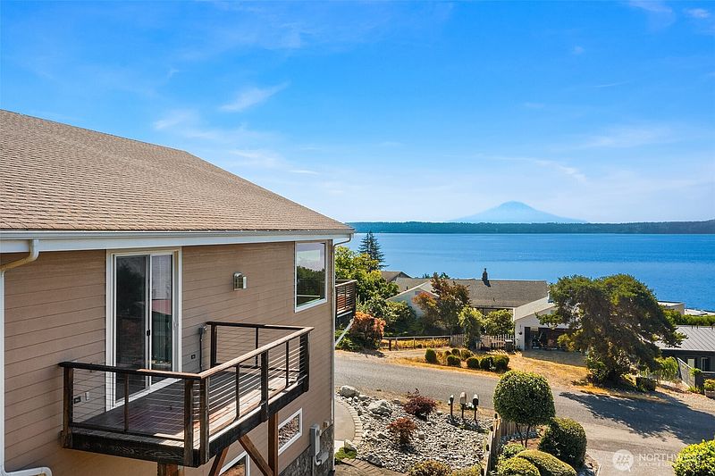 3rd image of 25931 75th Avenue SW