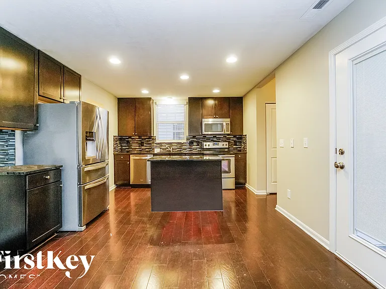 4015 Peregrine Pass Dr — Photo 7