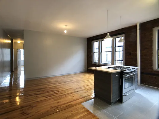 Rented by Bohemia Realty Group | media 8