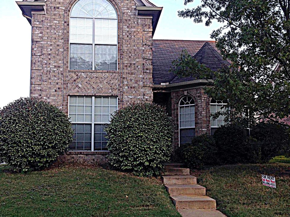 1st image of 930 Spanish Trail Ln
