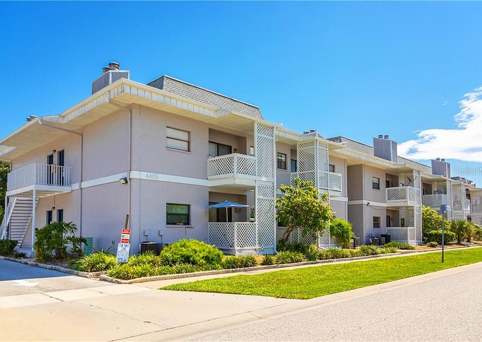 1st image of 4405 W Fair Oaks Ave APT 17