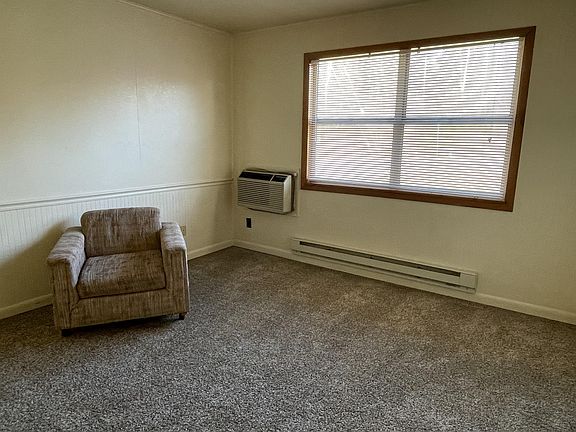 2nd image of 1007 E Park St #23