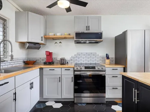 75-5766 Kuakini Hwy APT 204, Kailua Kona, HI 96740