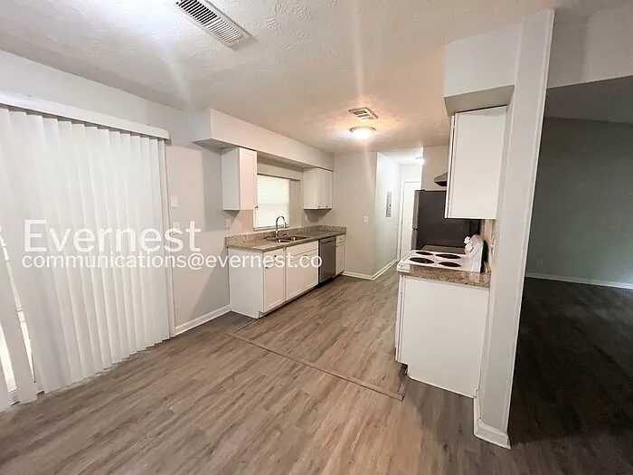 9007 Homewood Dr — Photo 5