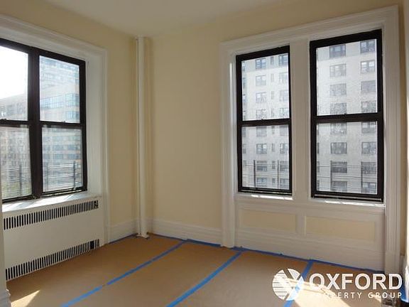 2nd image of 207 W 98th St APT 5C