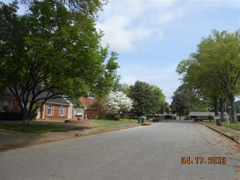 2nd image of 2969 Eagle Dr
