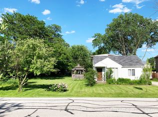 3235 Potter Rd, Glenview, IL 60026