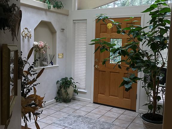 Entry way