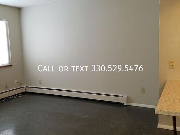 4th image of 409 Sherman St APT 2